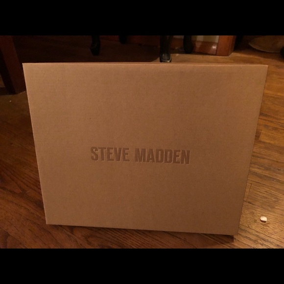 Steve Madden crop jacket brand new tags still on! - Picture 4 of 5